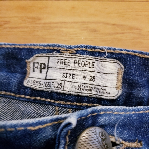 Free People High Rise Lace Hem Shorts 28 - Picture 6 of 7